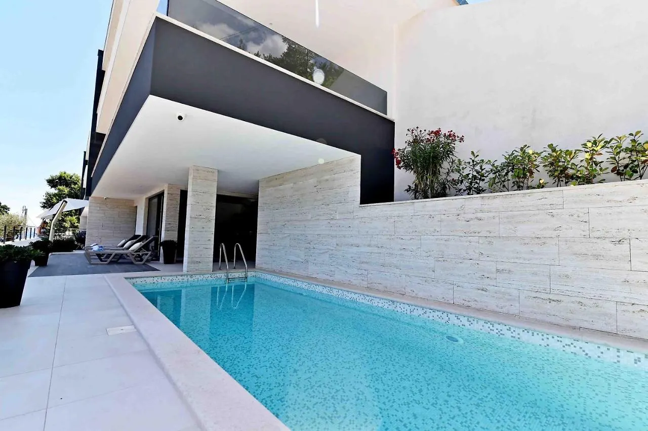 Villa Bella Vista 1 Icici