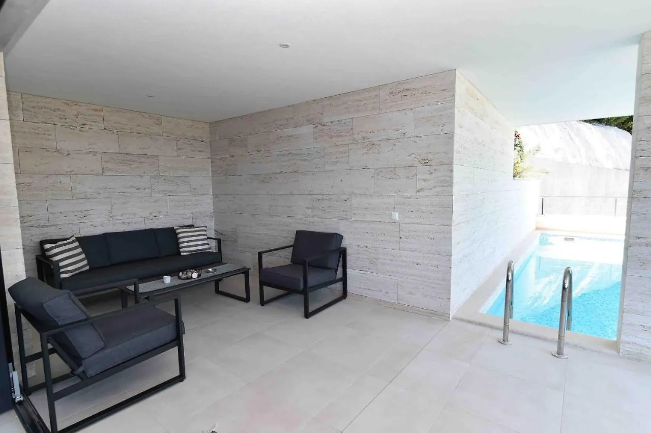 Villa Bella Vista 1 Icici